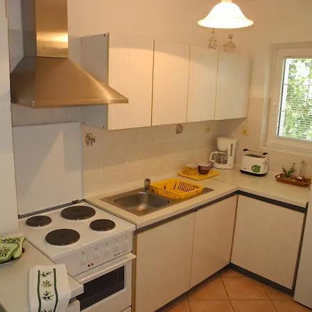 דירה Sandra 4 With Terrace Near The Sea And