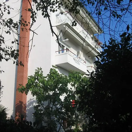 דירה Sandra 4 With Terrace Near The Sea And