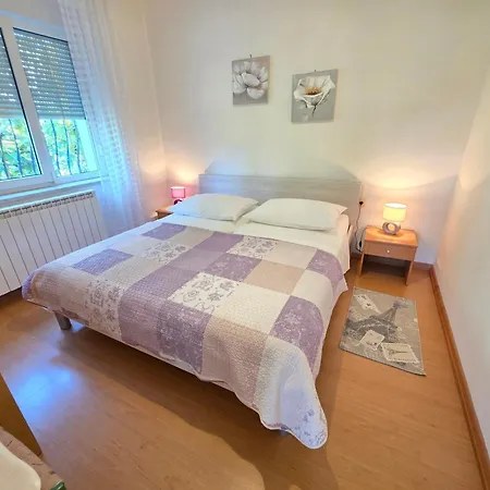 Apartamento Sandra 4 With Terrace Near The Sea And Crikvenica